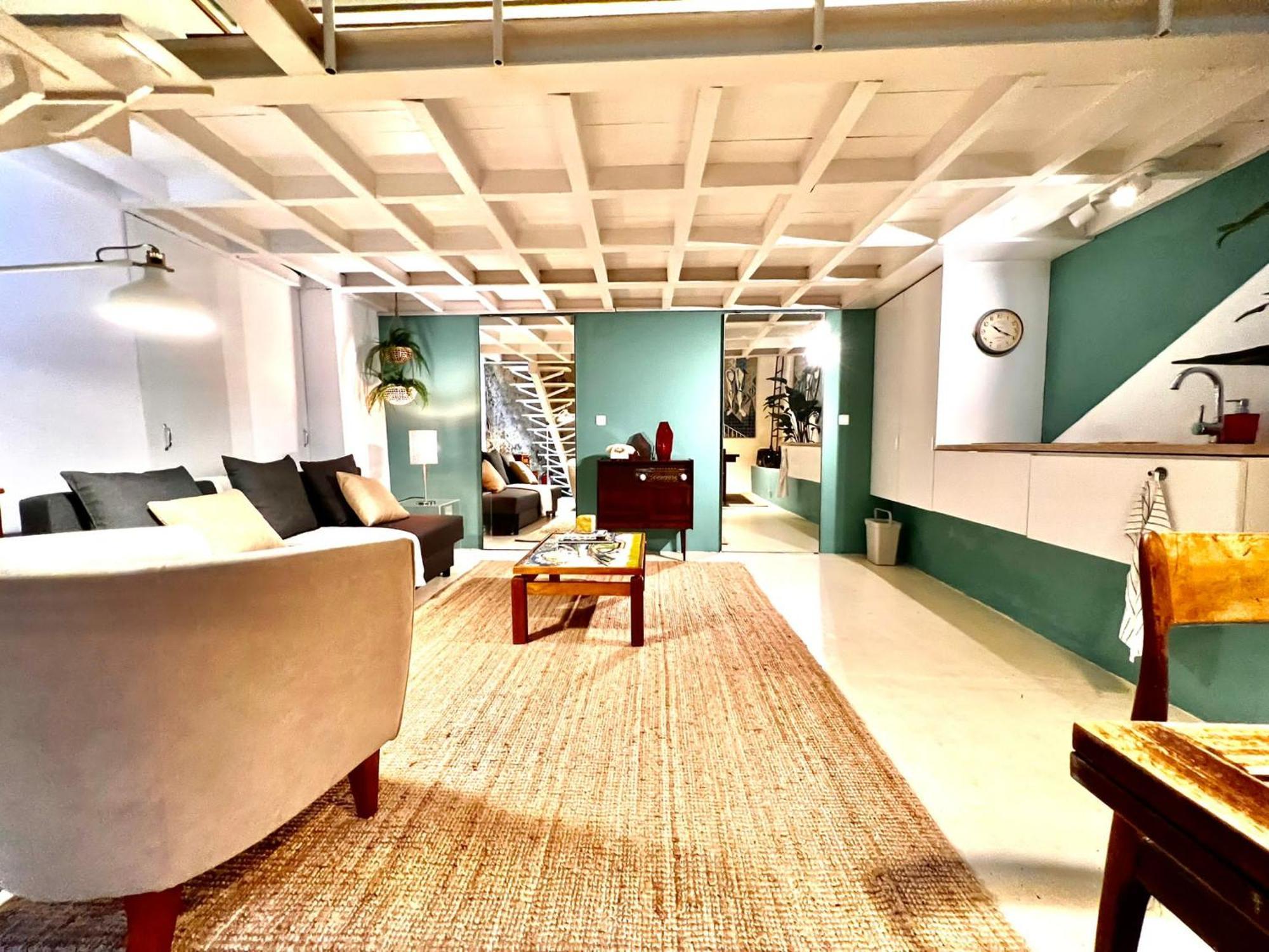 Loft Trav do Raposo 1