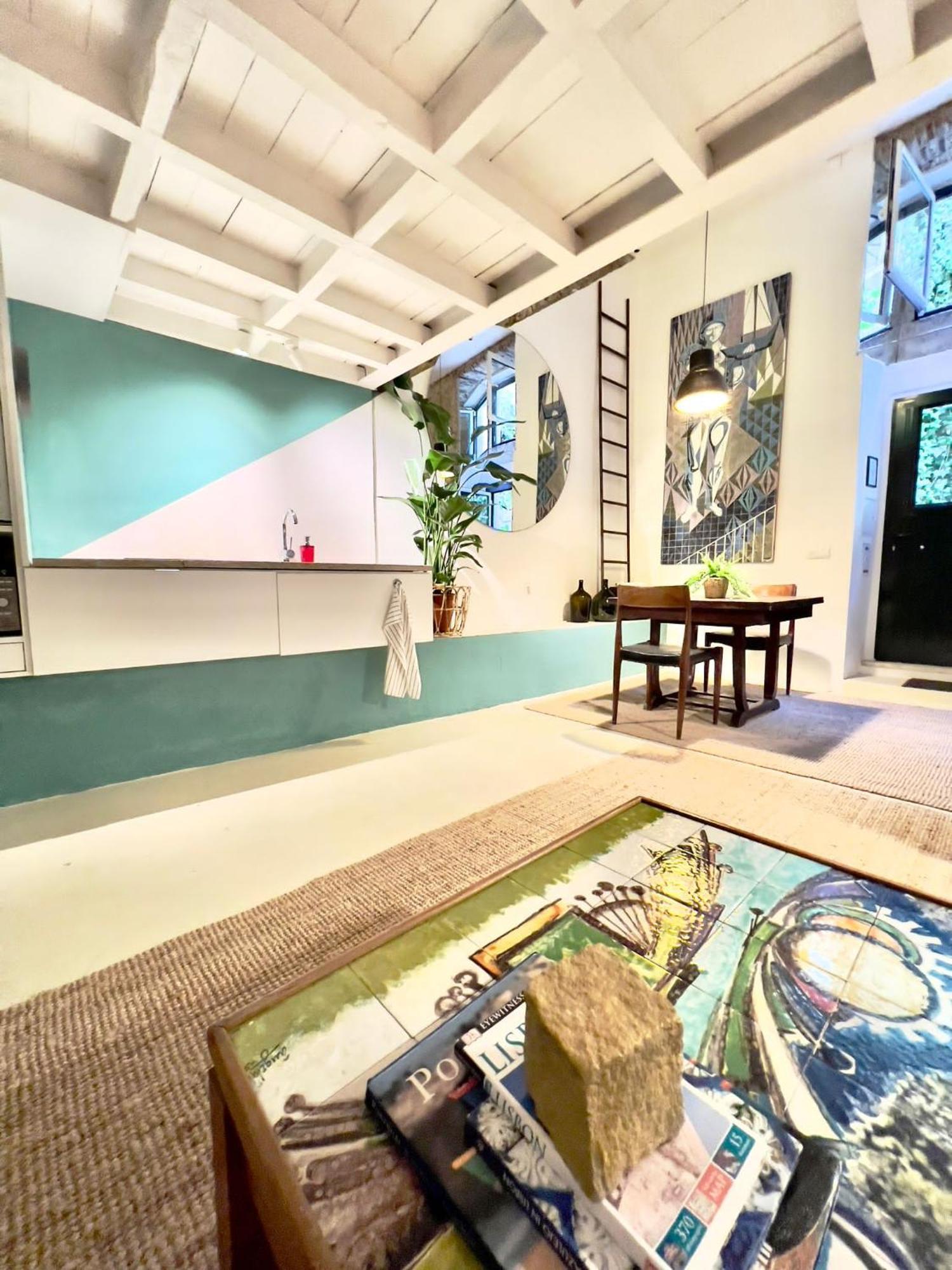 Loft Trav do Raposo 1