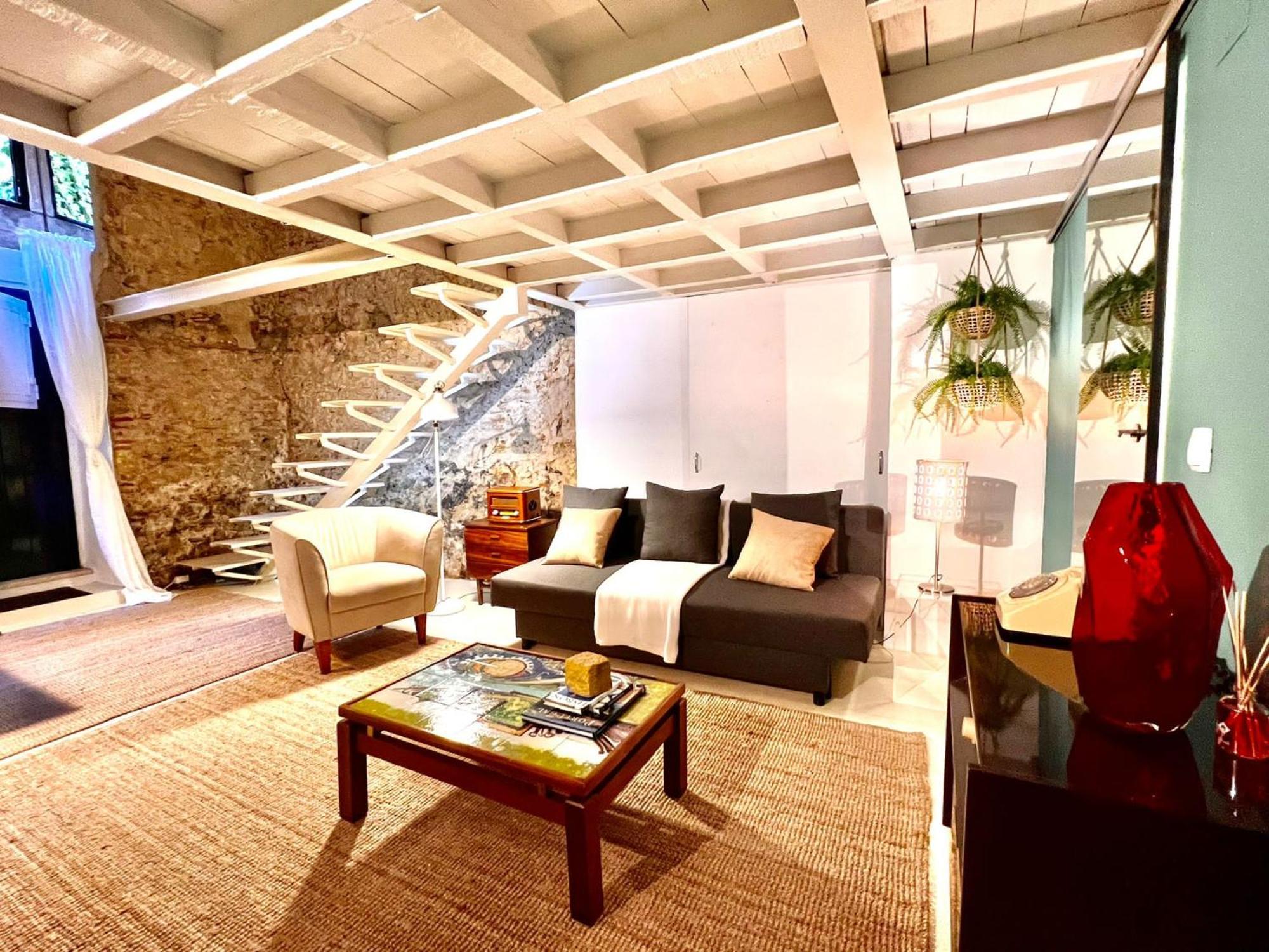 Loft Trav do Raposo 1