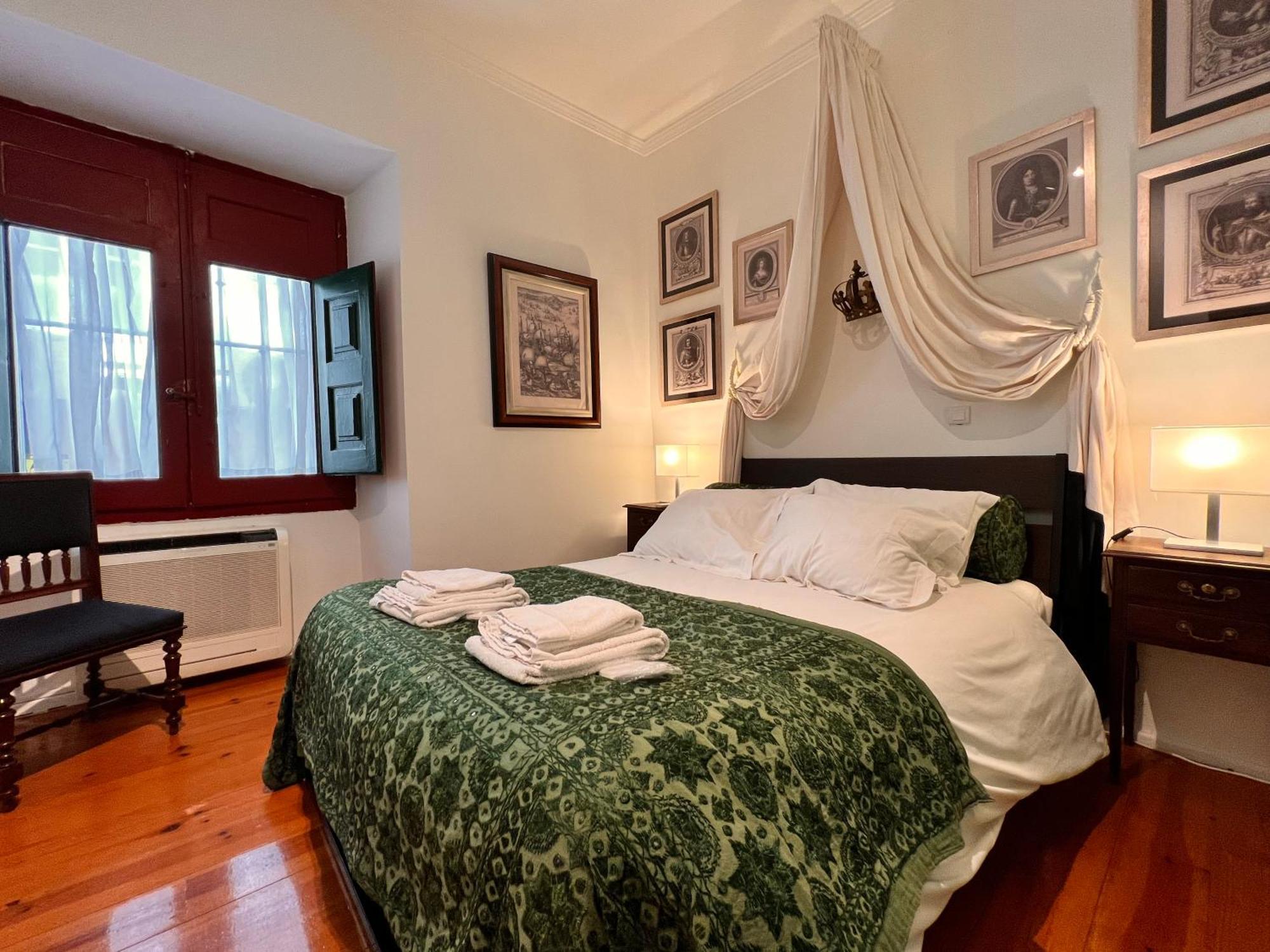 Deluxe Two-Bedroom Apartment Rua do Paraíso 80 1ºE