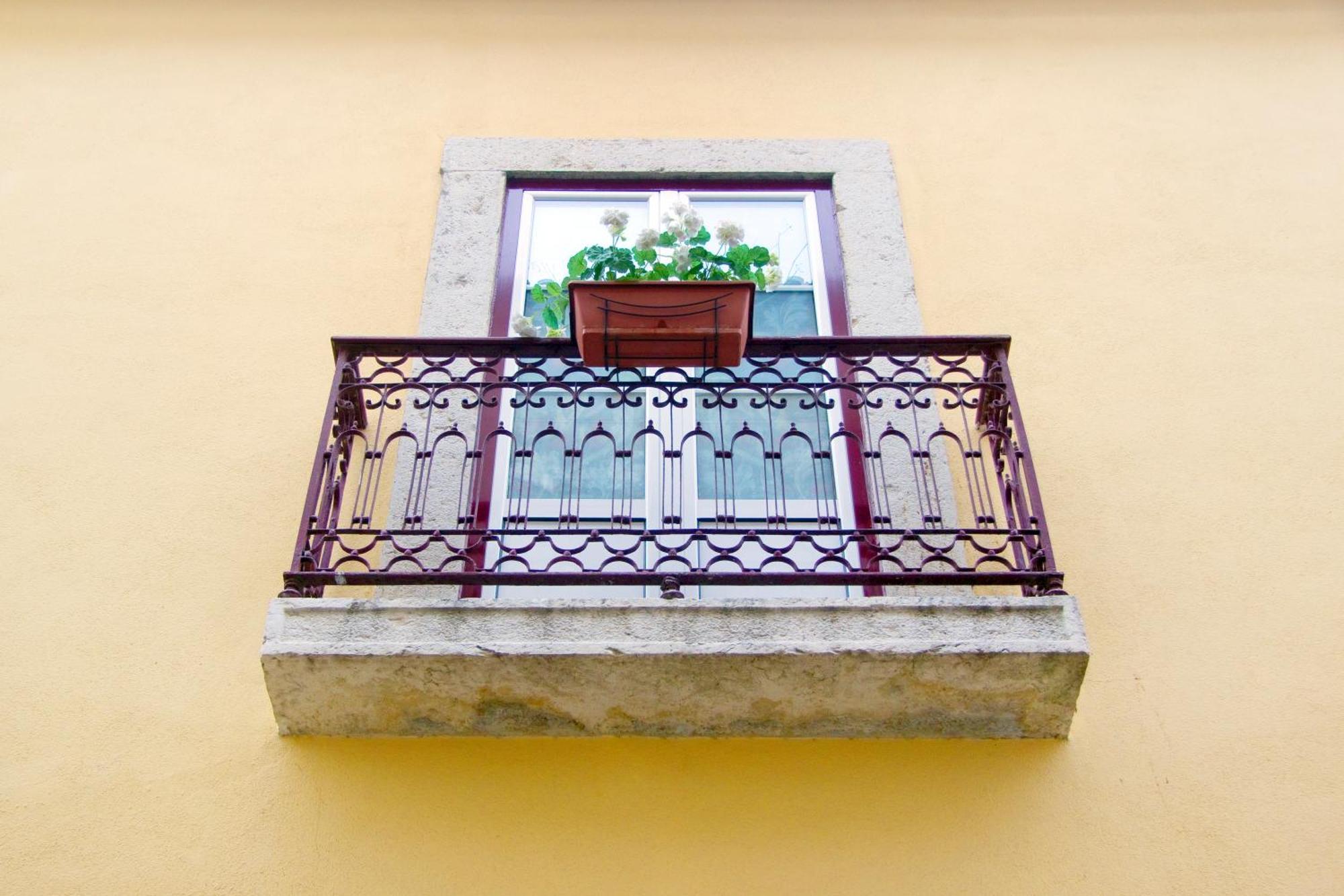 Two-Bedroom Apartment Garden View Trav Zagalo 11 1ºE